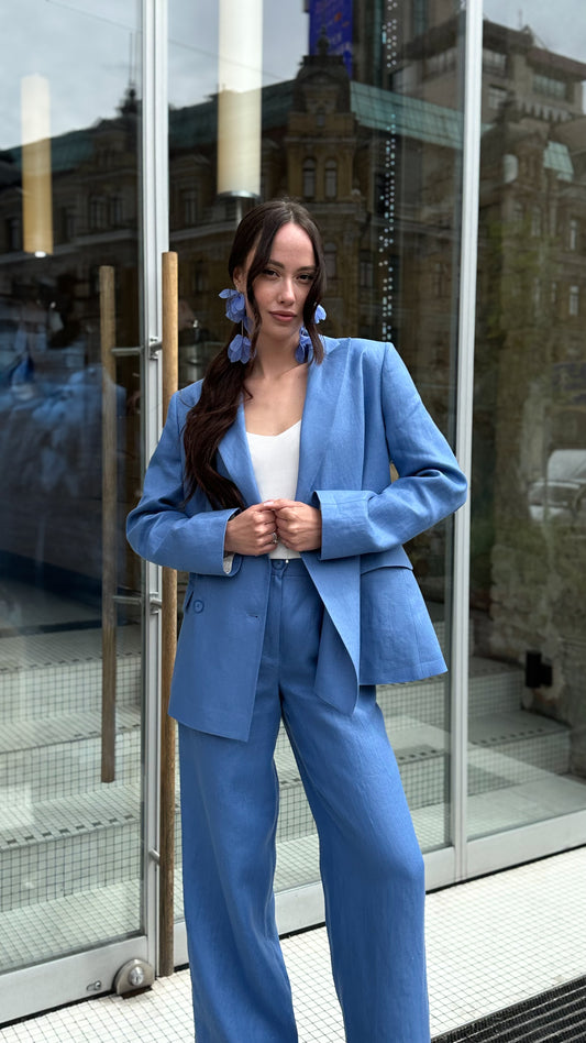Блакитний приталений лляний костюм із тканини Loro Piana