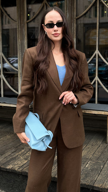 Коричневий лляний костюм із тканини Loro Piana