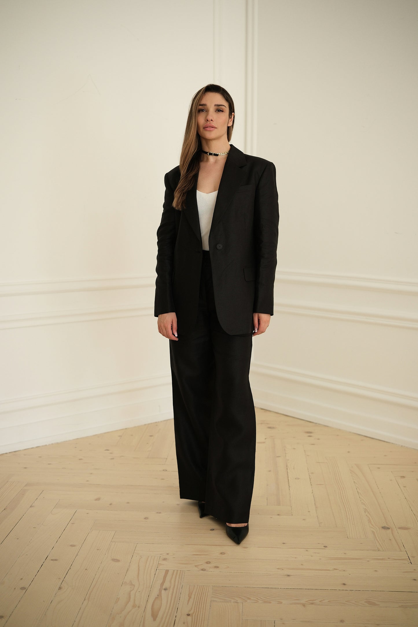 Чорний лляний костюм з тканини Loro Piana